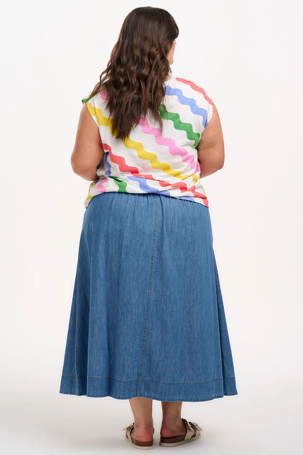 Chrissy Relaxed Tank T-Shirt - Off White/Multi. Primary Rainbow Waves