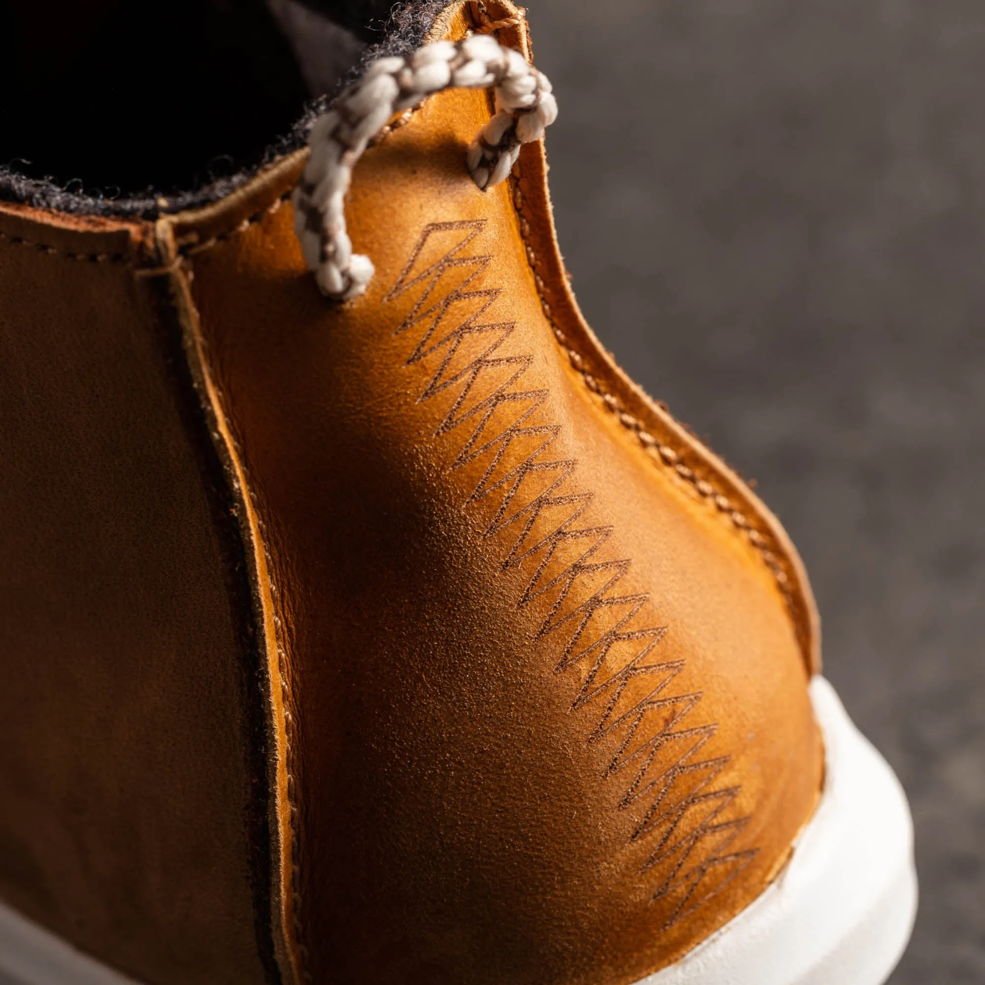 Hawai'iloa Manu Hope - Fox / Off White