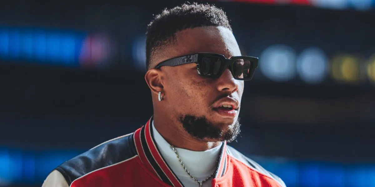 Off-White Virgil OERI126-L 1307 with Black Logo - As Seen On Saquon Barkley & Canelo Alvarez