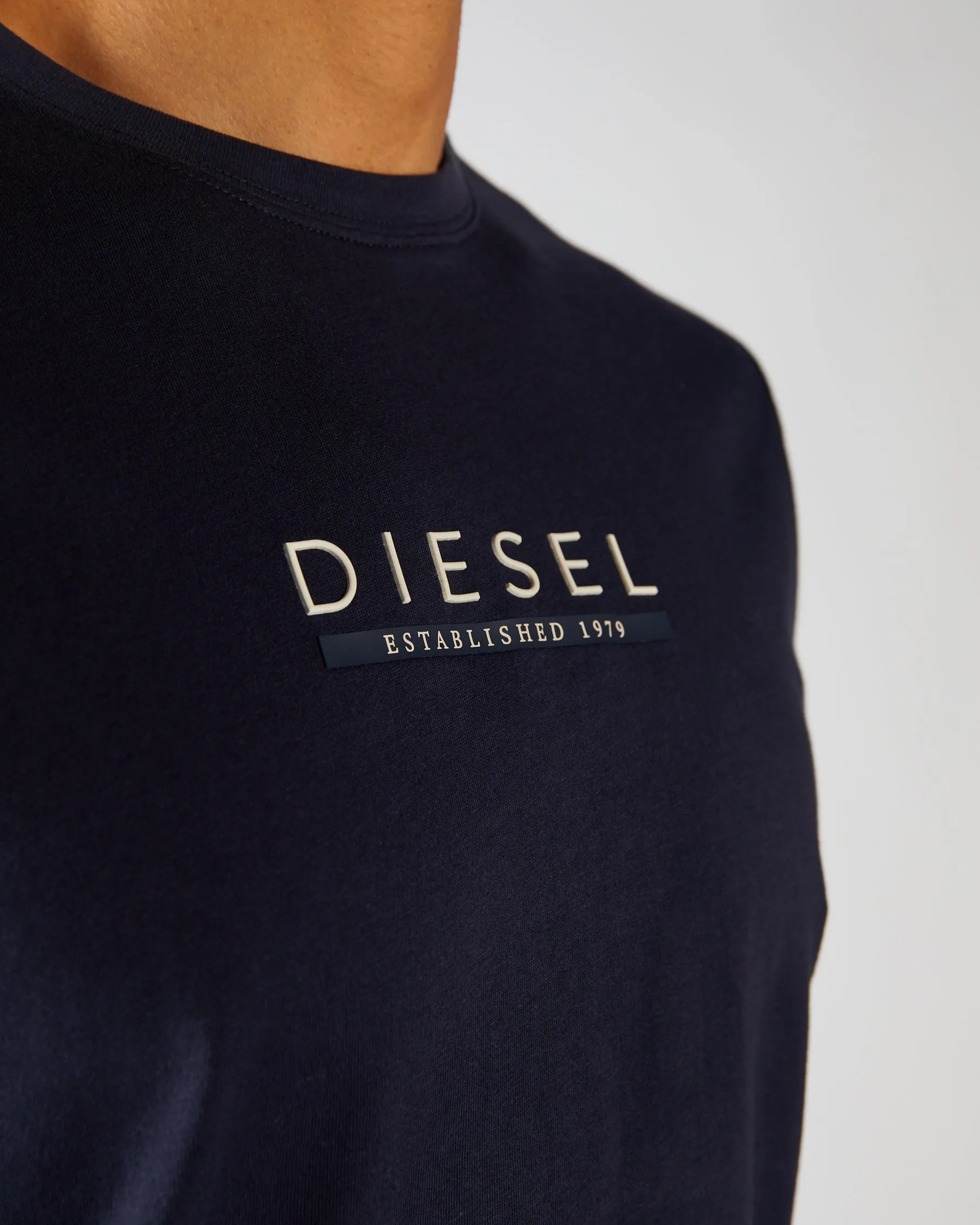 Rylan Tee Salute Navy